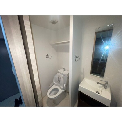 【トイレ】 | レジュールアッシュ南堀江 | 落ち着いた色調のトイレです