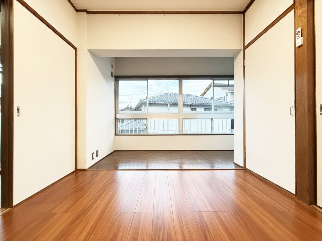 あぞのハイツの洋室