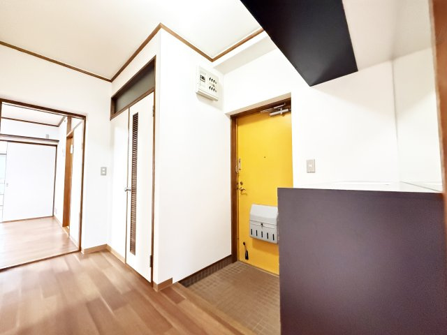 あぞのハイツの玄関