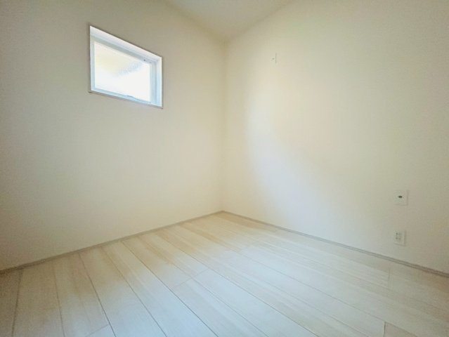 川越市山田　中古戸建ての子供部屋|2/3　撮影
