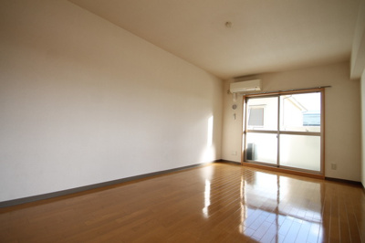 【寝室】 | EMINENTE神明