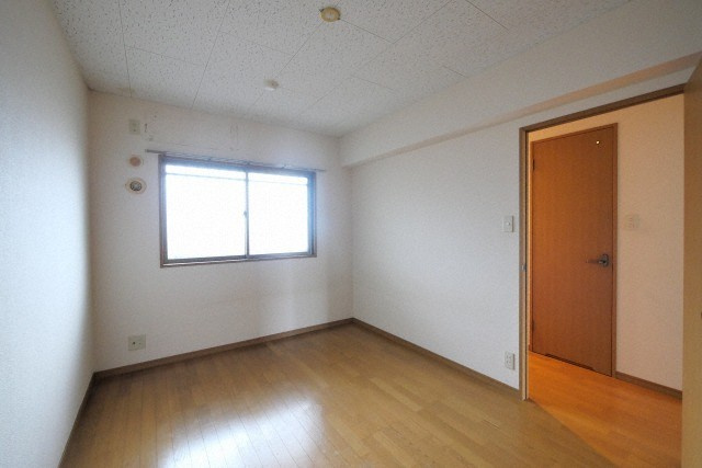 ベルビュ21の居間・リビング|別号数タイプ