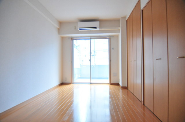 橘ビルの居間・リビング