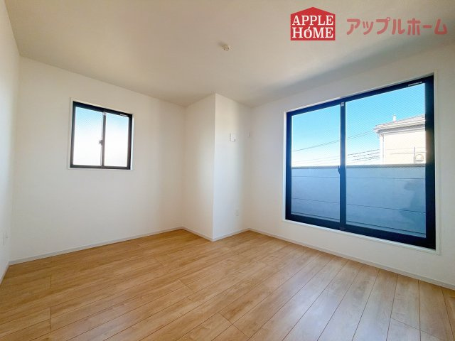 [新築住宅] さいたま市大宮区上小町 1期 全3棟の洋室|３階居室は全室収納あり！たっぷりある収納活用でお部屋もキレイを保てます♪