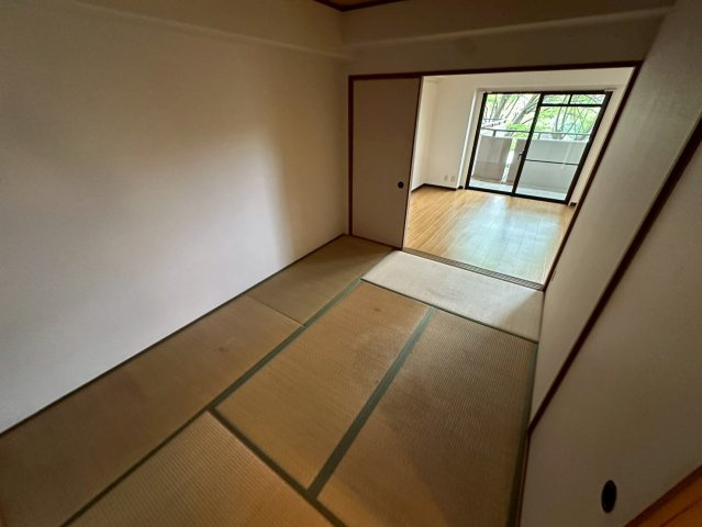 フォリア岡本の和室