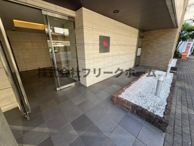 ドゥーエ武蔵小金井のエントランス