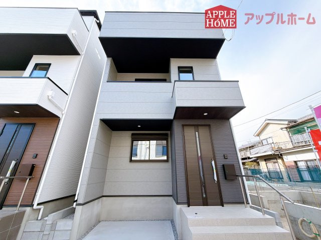 [新築住宅] さいたま市桜区南元宿 1期 全3棟の外観|周辺環境にも恵まれた好立地☆日当たり良好×子育てしやすい環境です！いつでもお気軽にお問合せOKです！TEL「0120-466263」