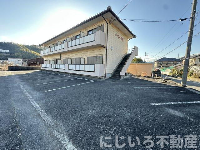 ハイツマーチⅡの駐車場