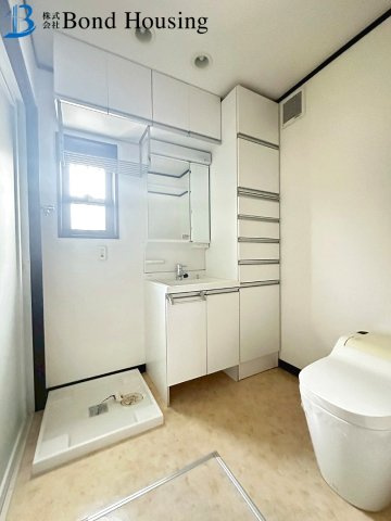 JR西明石駅徒歩１２分の好立地・東藤江　中古戸建の独立洗面台