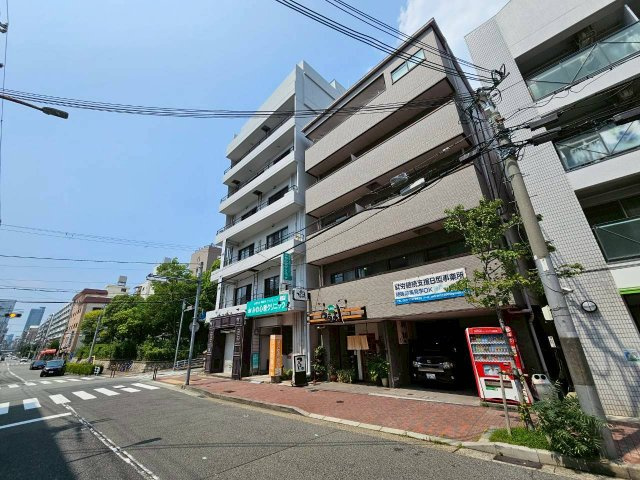 レジデンス灘の外観