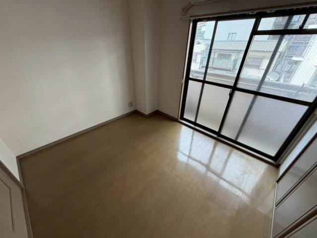 レジデンス灘の居間・リビング