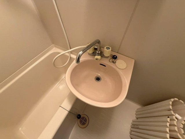 レジデンス灘の浴室