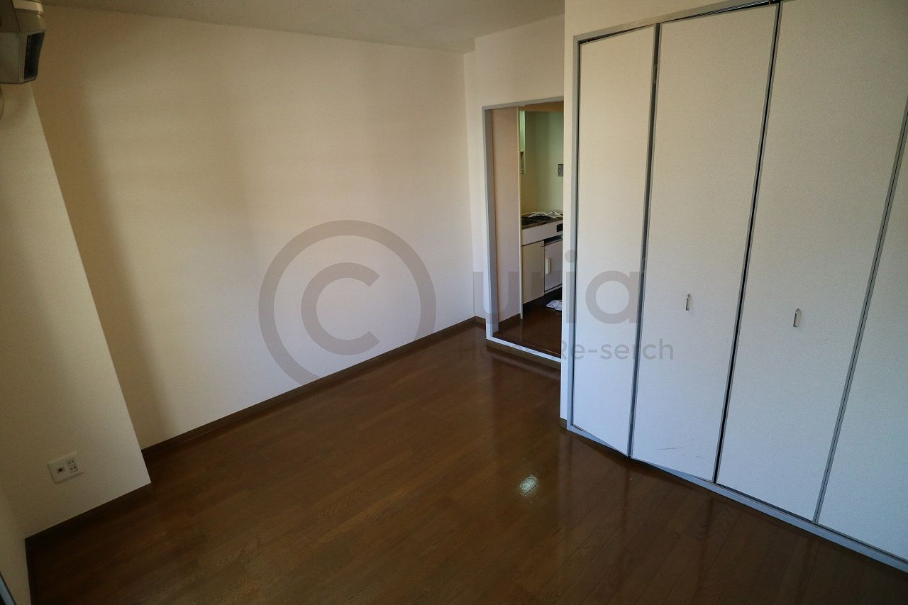 サムティ灘駅前の洋室