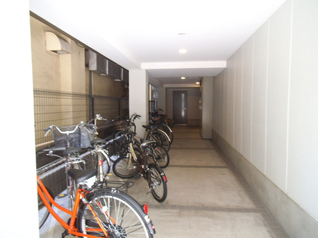 東第１ビルのその他共用部分|自転車も置けます！