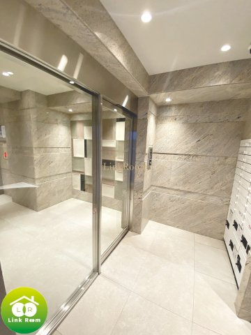 プラッツ両国のエントランス