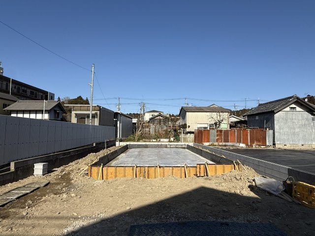 【南道路】東金市東金　新築戸建の前面道路含む現地写真