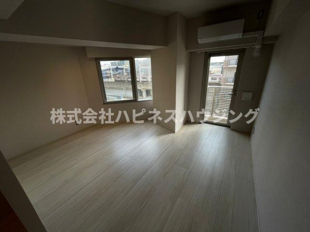 ART APARTMENT IN Ootaka-no-Moriの洋室