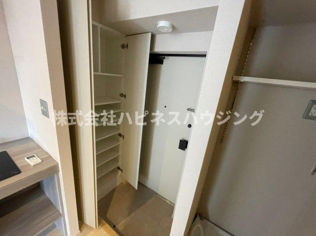 ART APARTMENT IN Ootaka-no-Moriの収納