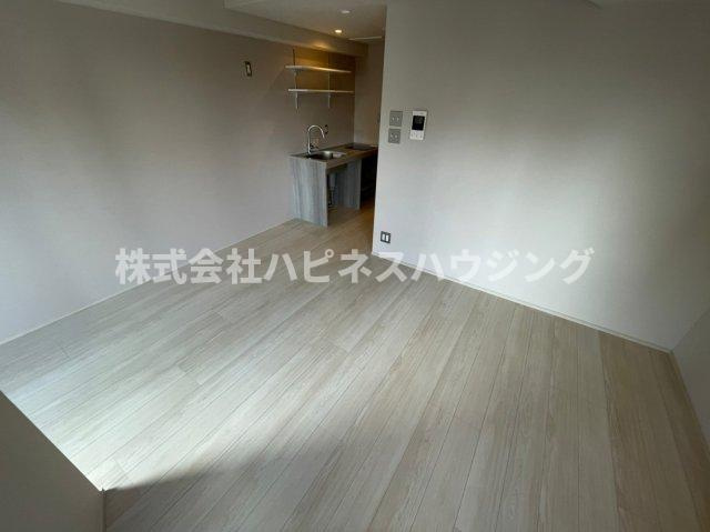 ART APARTMENT IN Ootaka-no-Moriの居間・リビング