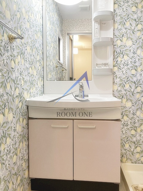 アムールの洗面所|独立洗面台です。