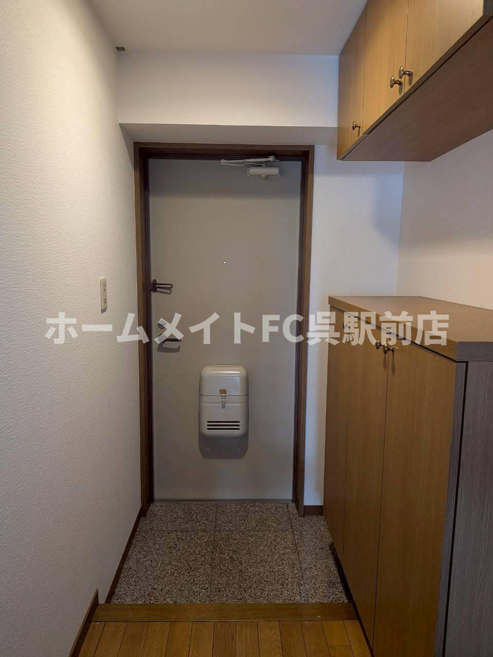 グレイス寿の玄関
