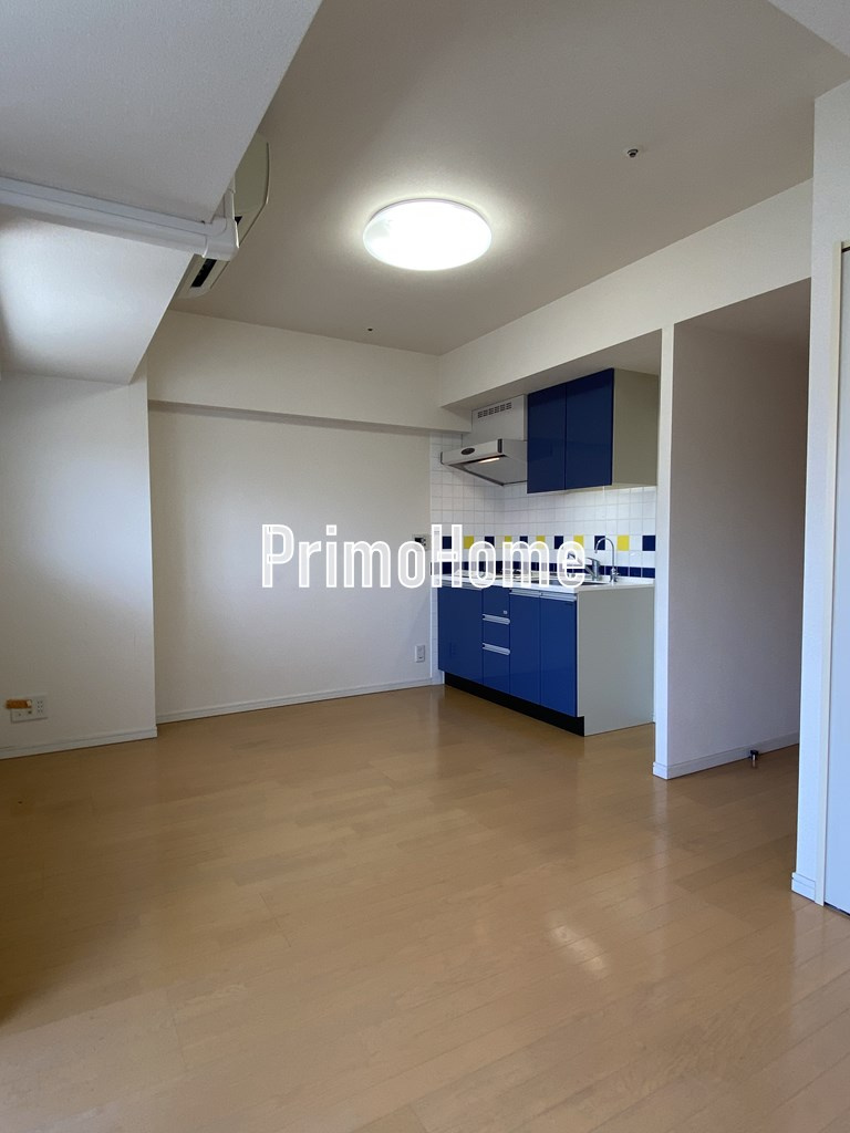 ホープシティ秋葉原の居間・リビング