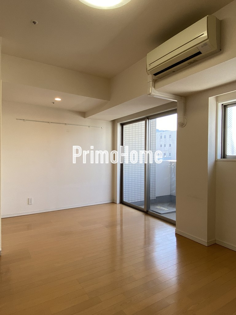 ホープシティ秋葉原の居間・リビング