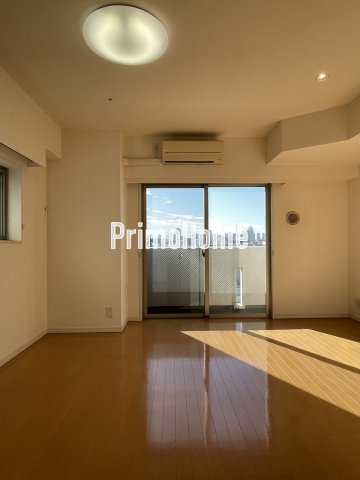 ホープシティ秋葉原の居間・リビング