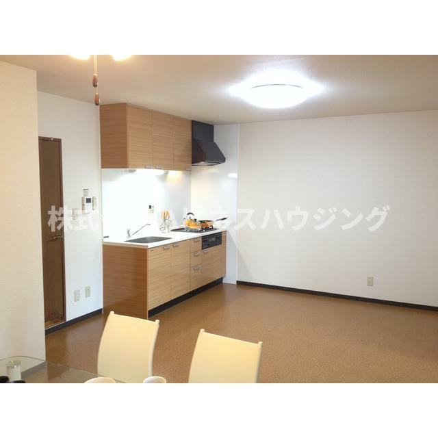 サンエステートＡ棟の居間・リビング