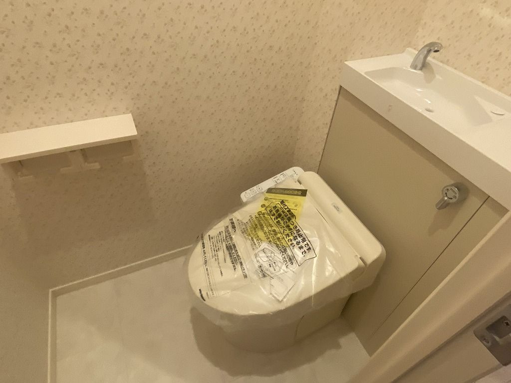 アザレア梅満のトイレ|トイレもきれいです※同タイプのお部屋になります。