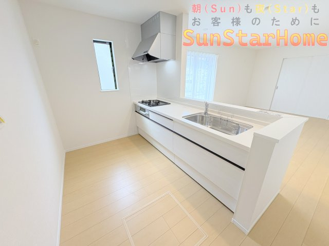 【サンスターホーム】青梅市新町4丁目　高性能新築戸建D号棟のキッチン