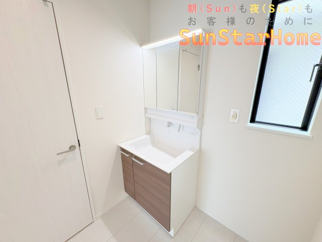 【サンスターホーム】青梅市新町4丁目　高性能新築戸建D号棟の独立洗面台