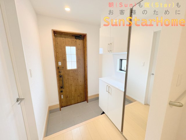 【サンスターホーム】青梅市新町4丁目　高性能新築戸建D号棟の玄関