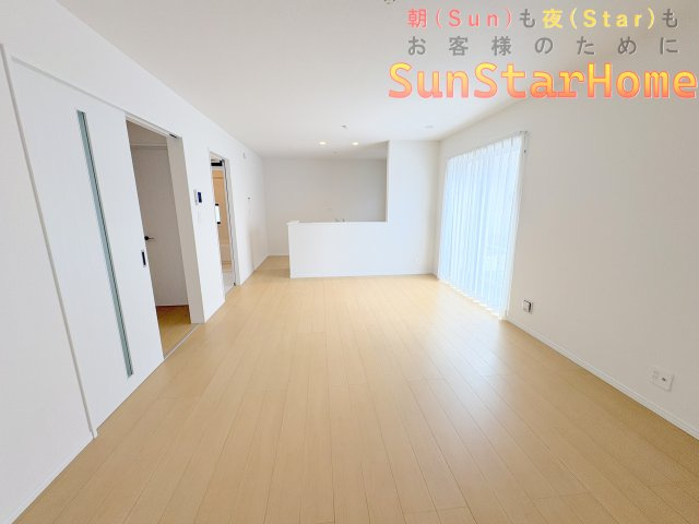【サンスターホーム】青梅市新町4丁目　高性能新築戸建D号棟の居間・リビング