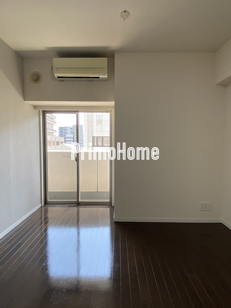 ホープシティ秋葉原の居間・リビング