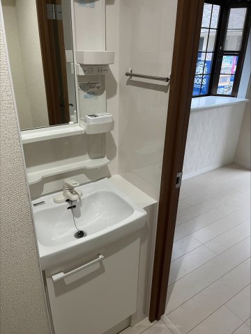 シャトレ南阿佐ヶ谷の洗面所|使いやすい洗面所です