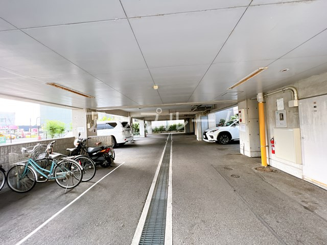 アビタシオン瑞穂の駐車場
