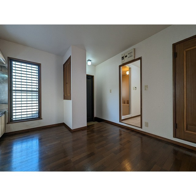 パルホーム等々力の居間・リビング|ゆったりとした居間です