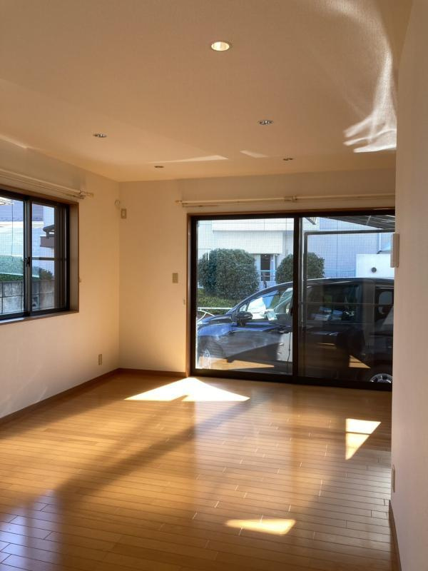 粕谷3丁目戸建の居間・リビング|居室、リビング