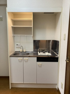 【キッチン】 | ラ・プルミエール | ラ・プルミエール　４０５号室と同タイプのお部屋です。