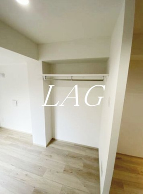 【収納】 | ルーナクレシェンテ日暮里 | オープンクローゼットです。