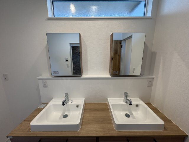 AHC宜野湾市大山4丁目-2号棟　＼☆ご成約時キャッシュバック☆／の独立洗面台|最高ですよね♪