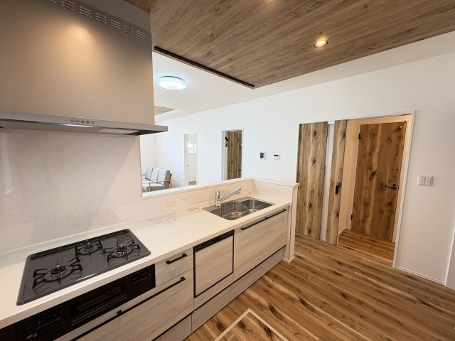 AHC宜野湾市大山4丁目-2号棟　＼☆ご成約時キャッシュバック☆／のキッチン|きれいなキッチンです！