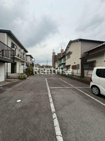 グリーンハイツいまいせの駐車場