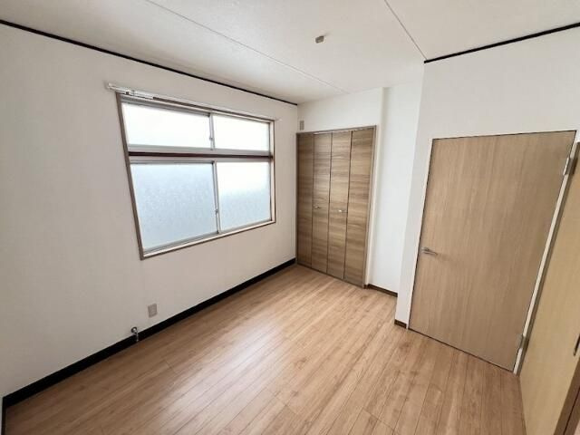 サンハウス豊島の洋室