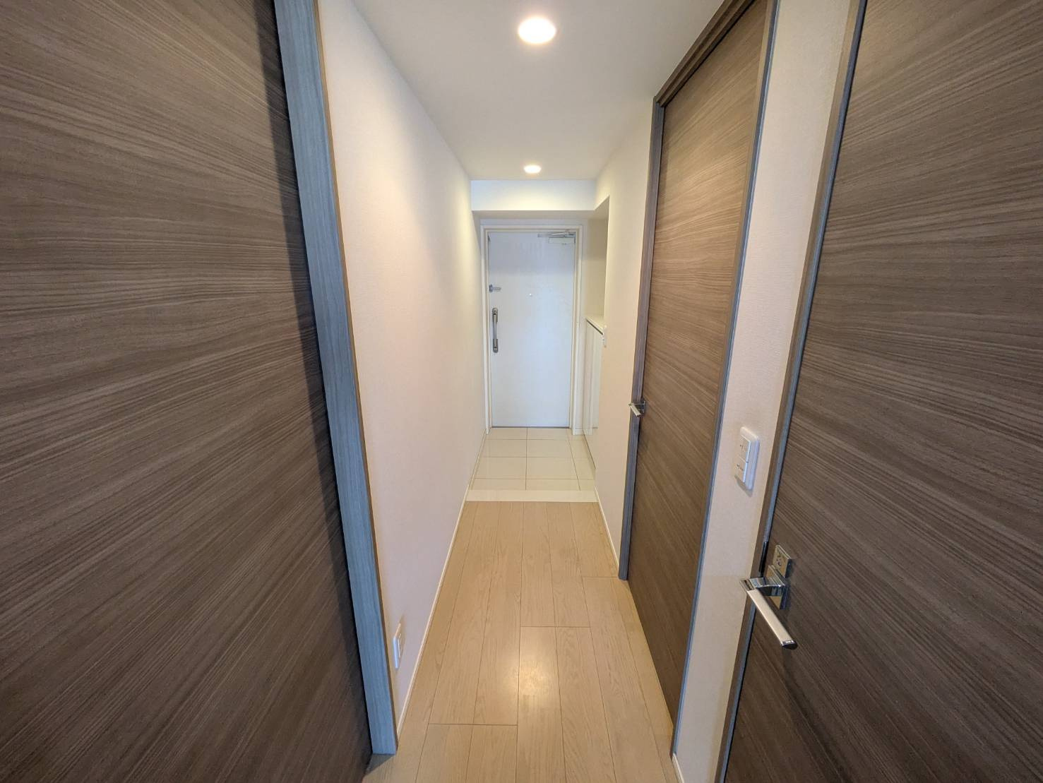 シャルマンフジスマート和歌山城公園の玄関