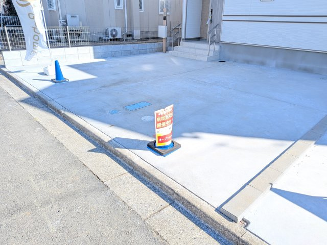 守谷市薬師台7丁目16番　新築戸建　C号棟の駐車場|駐車は2台可能です♪