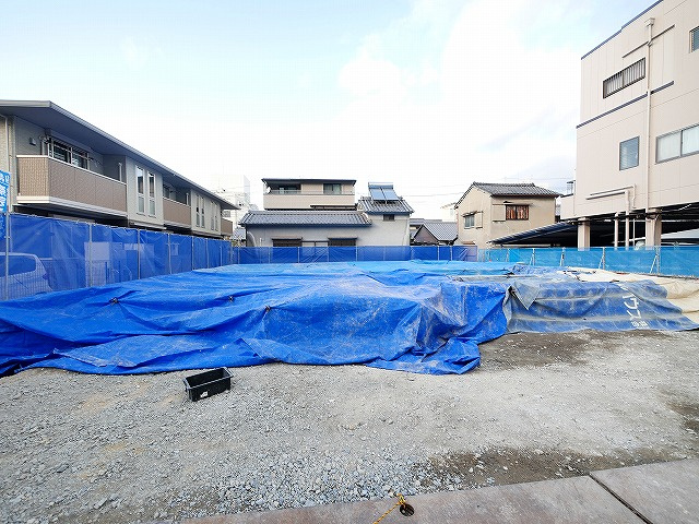 シャーメゾンアイメールの駐車場