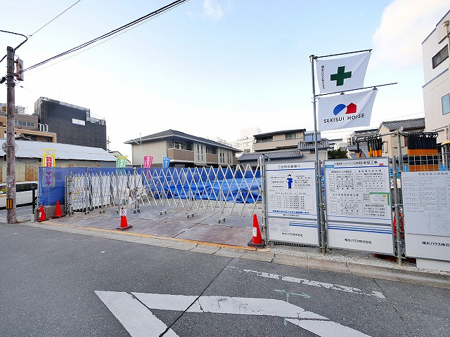 シャーメゾンアイメールの駐車場