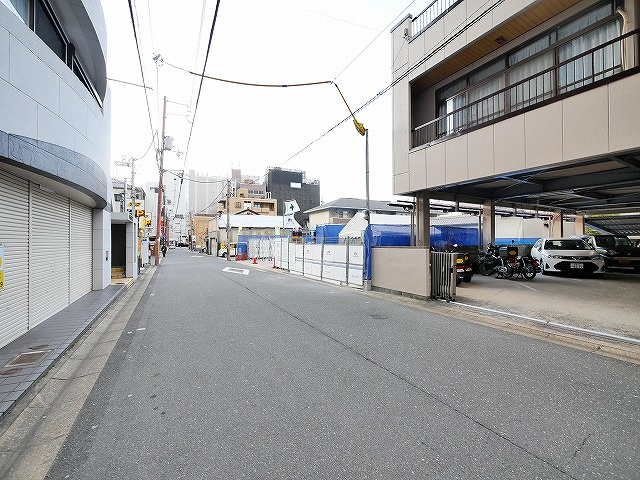 シャーメゾンアイメールの周辺